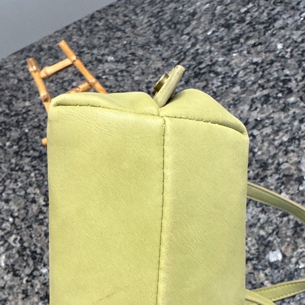 Universal Thread Green Crossbody Bag Euc - image 8